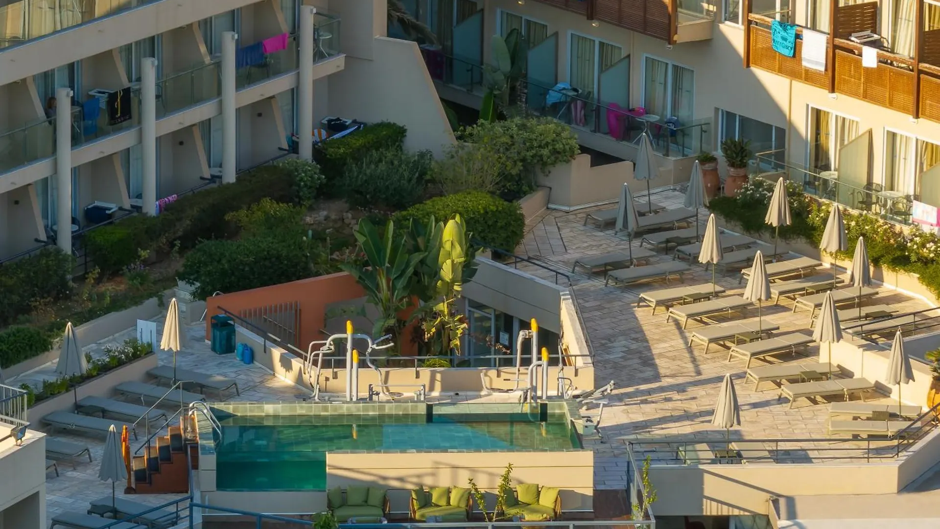 Minos Hotel Rétino