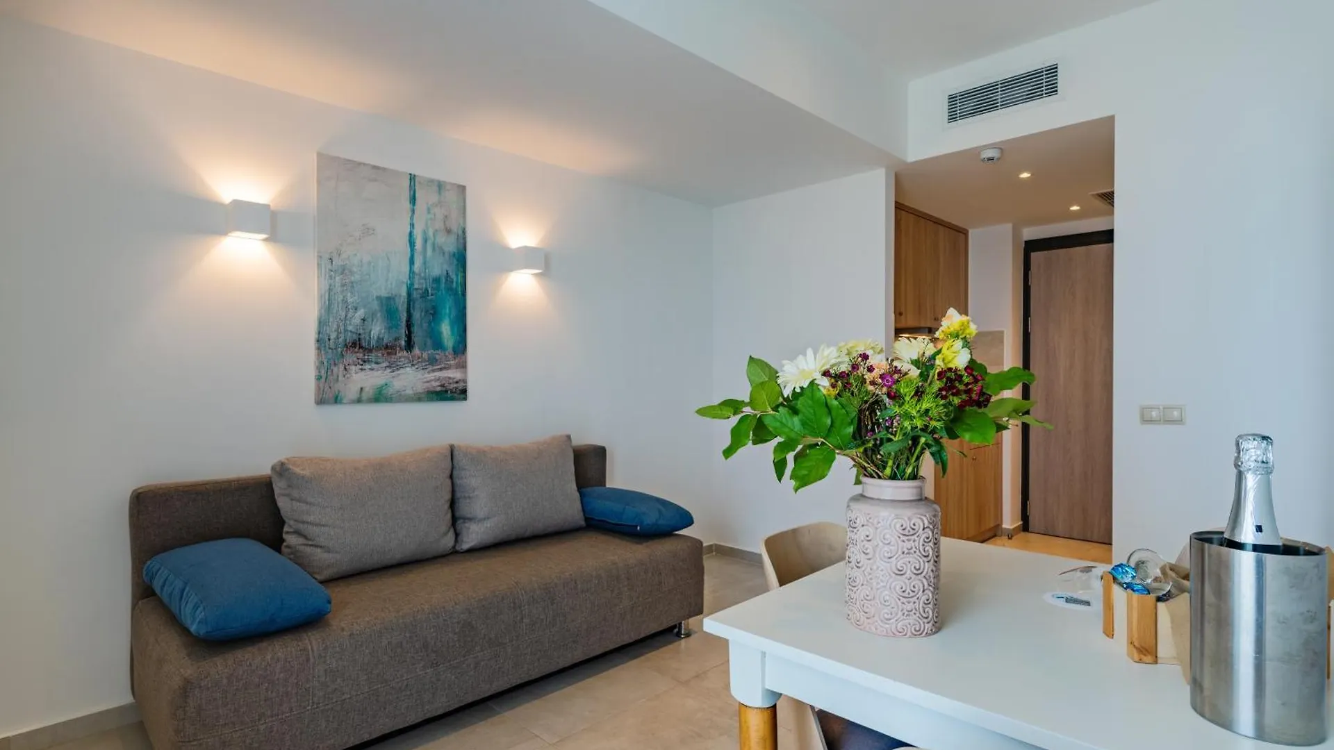 Minos Hotel Ретимно 4*,  Греция
