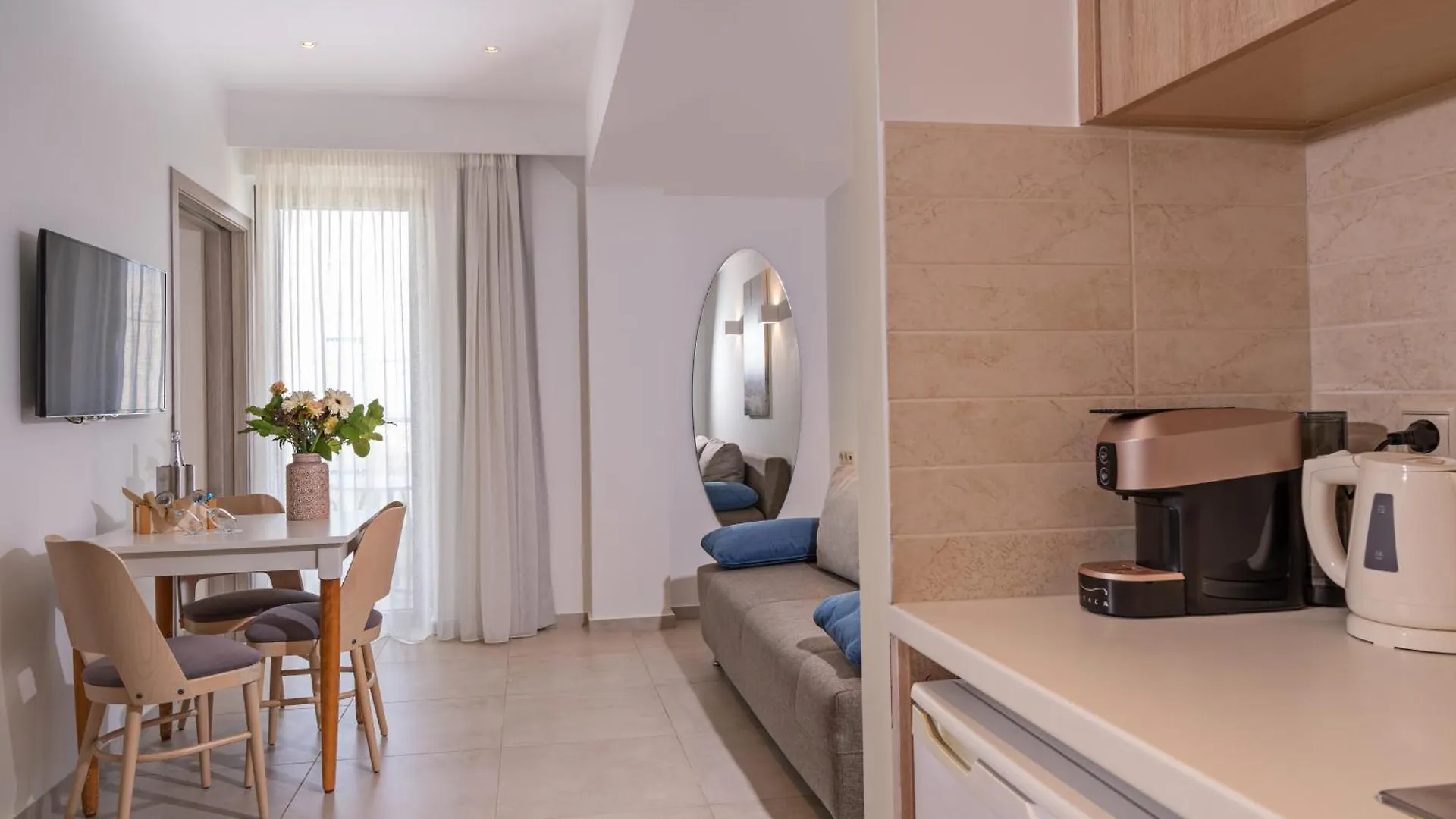 Minos Hotel Rétino