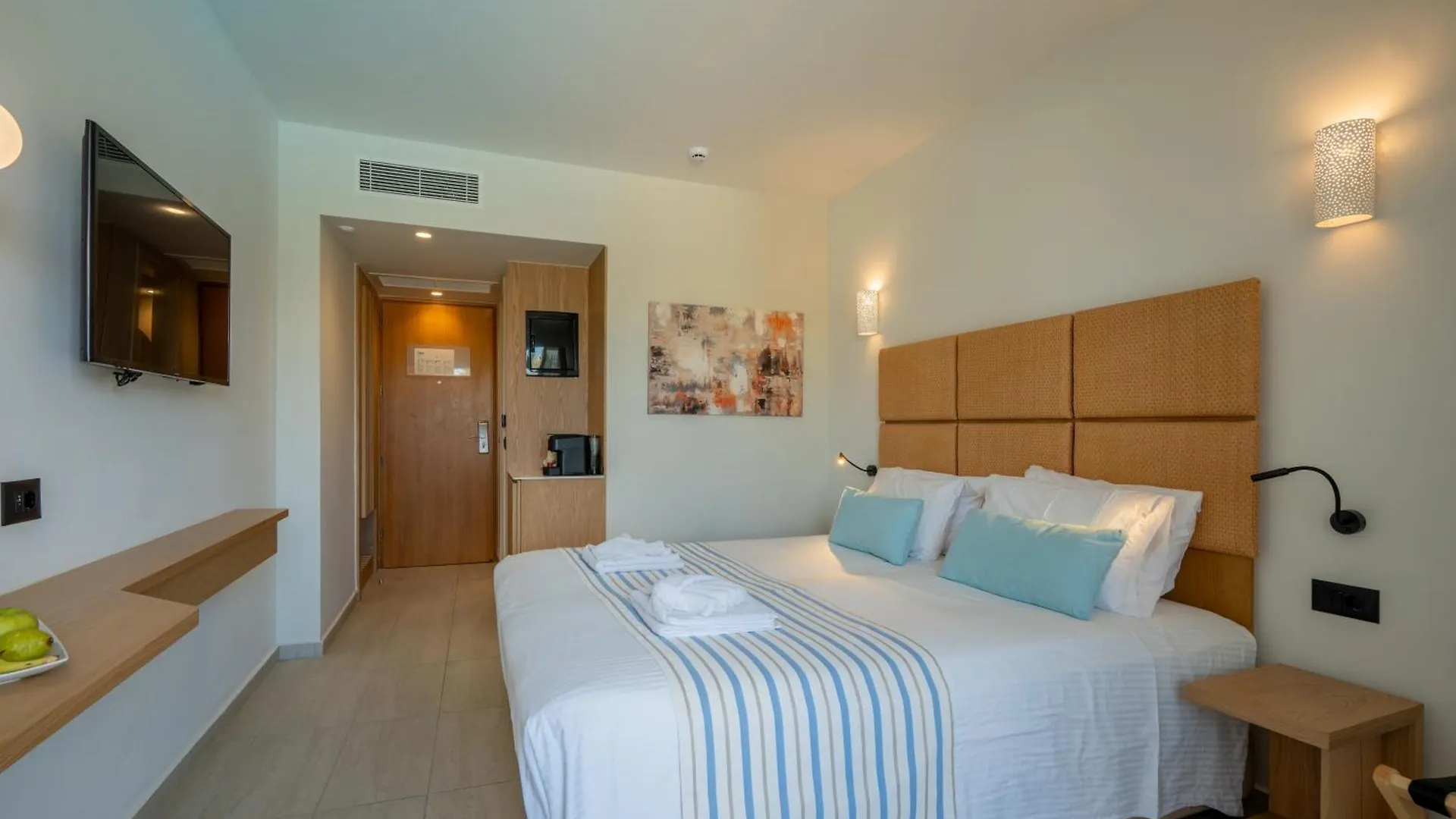 Minos Hotel Ретимно 4*,