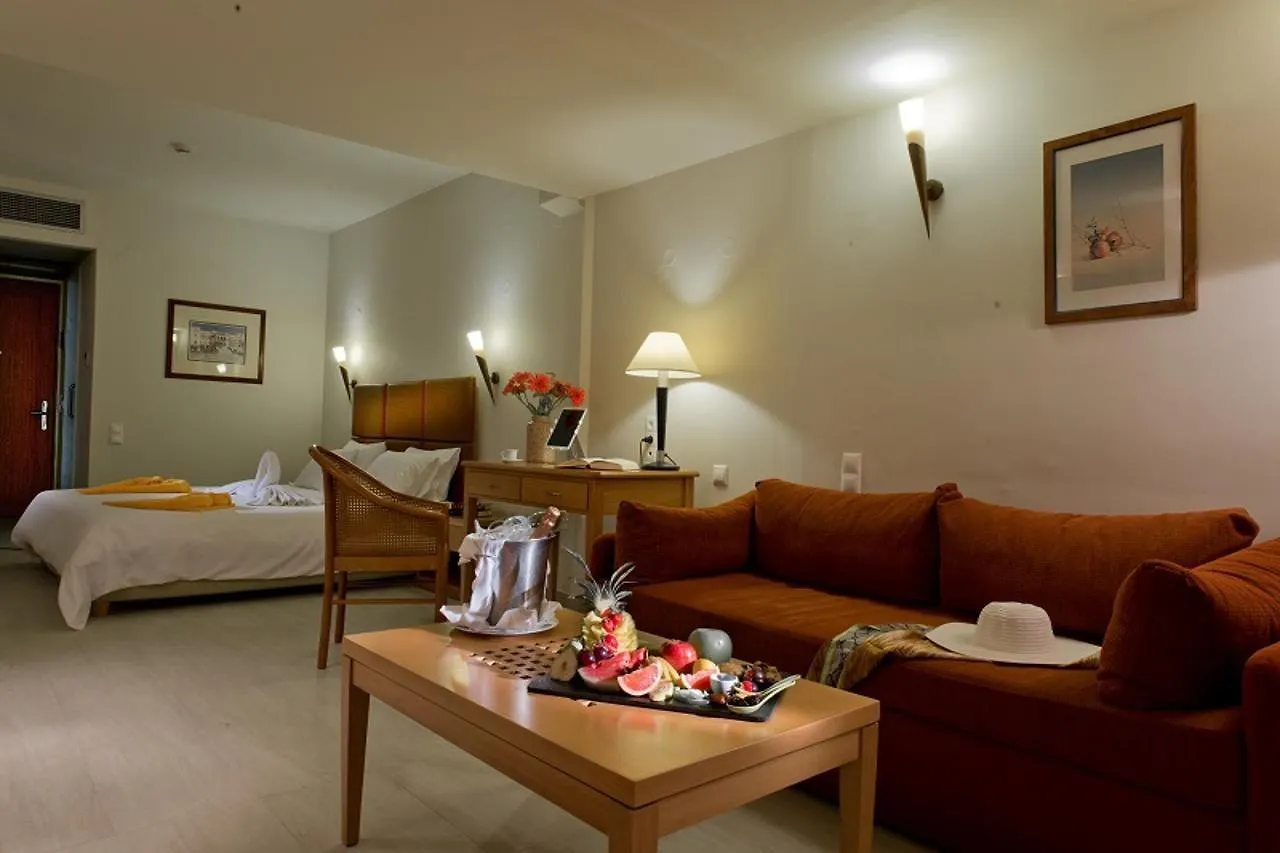 Minos Hotel Retimno 4*,